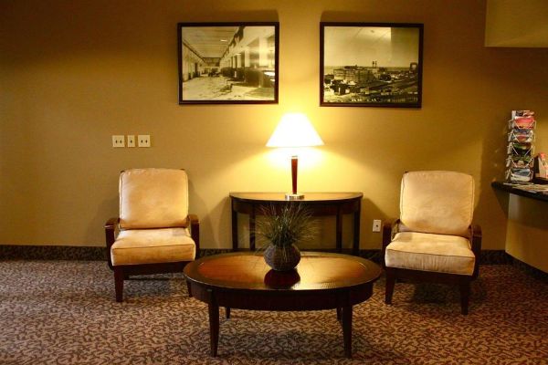 The Suites Hotel At Waterfront Plaza (Duluth)